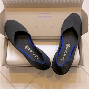 Rothy’s black flat